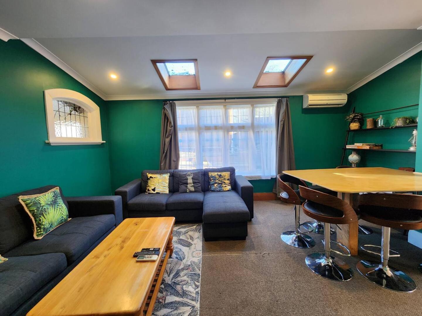 A Stone'S Throw From Town Main House Dunedin Exterior foto